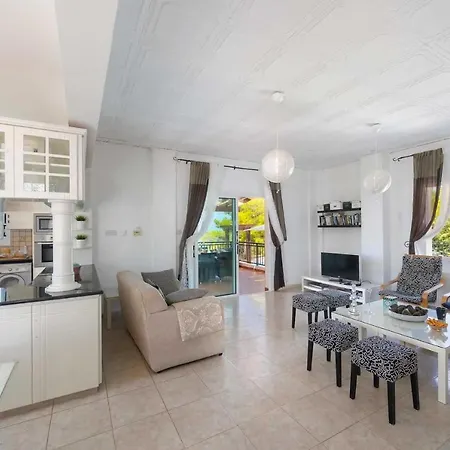 Pine Retreat Villa